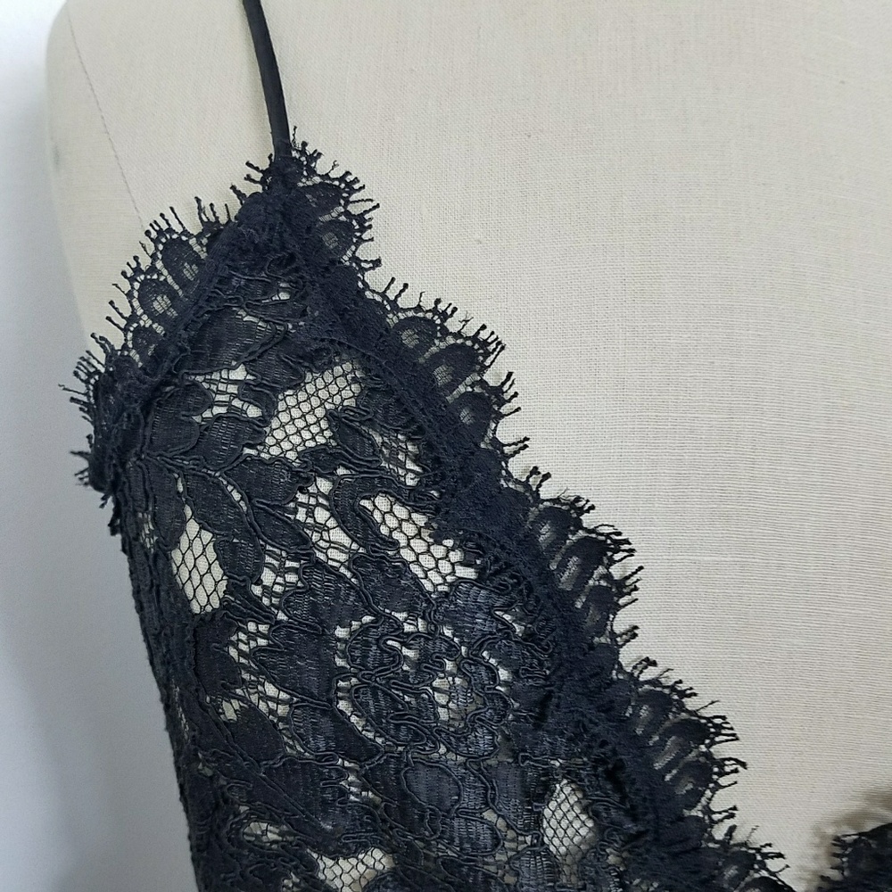 DVF Spaghetti Straps Blk Lace Wrap Dress Size 2 - Picture 5 of 7